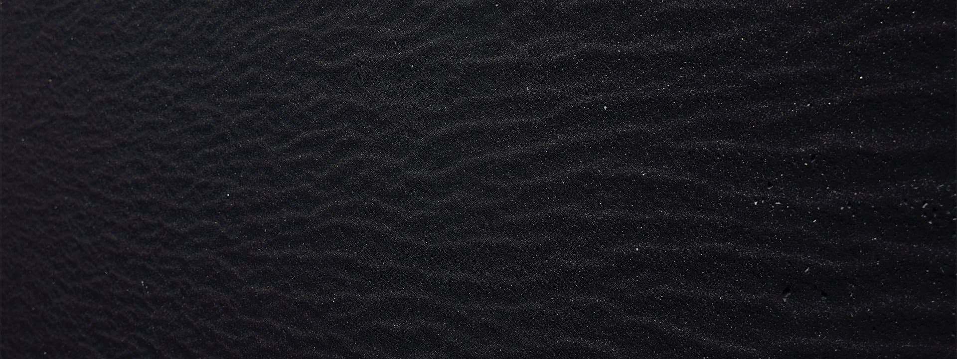 Kritik Tajam Background